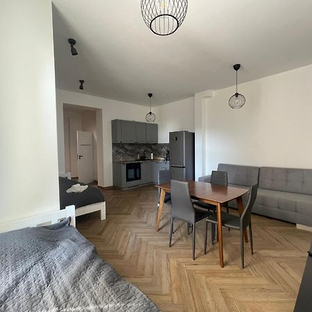Apartamenty Kamienica Centrum - 1 Maja Lubiń Kültér fotó