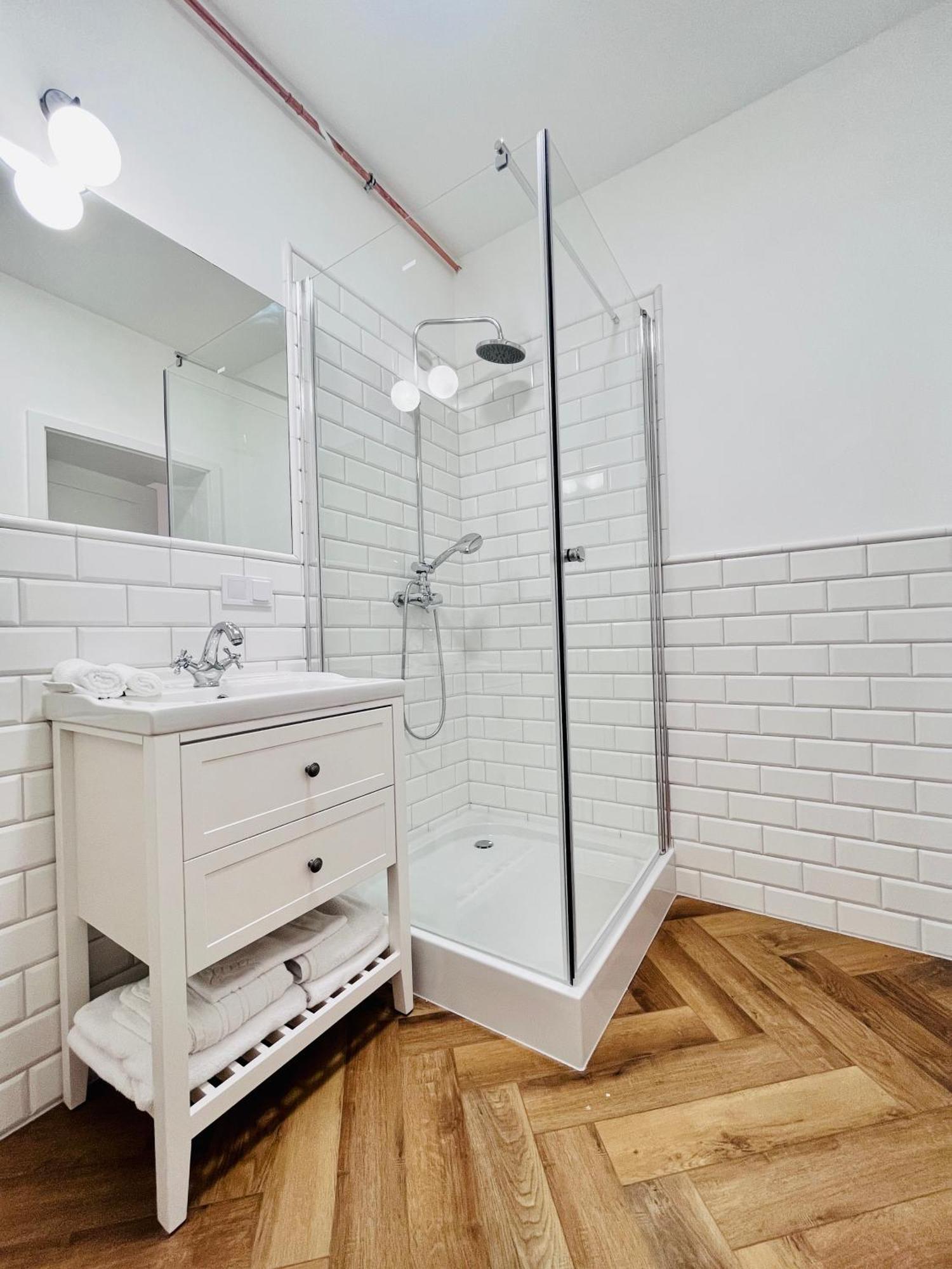 Apartamenty Kamienica Centrum - 1 Maja Lubiń Kültér fotó