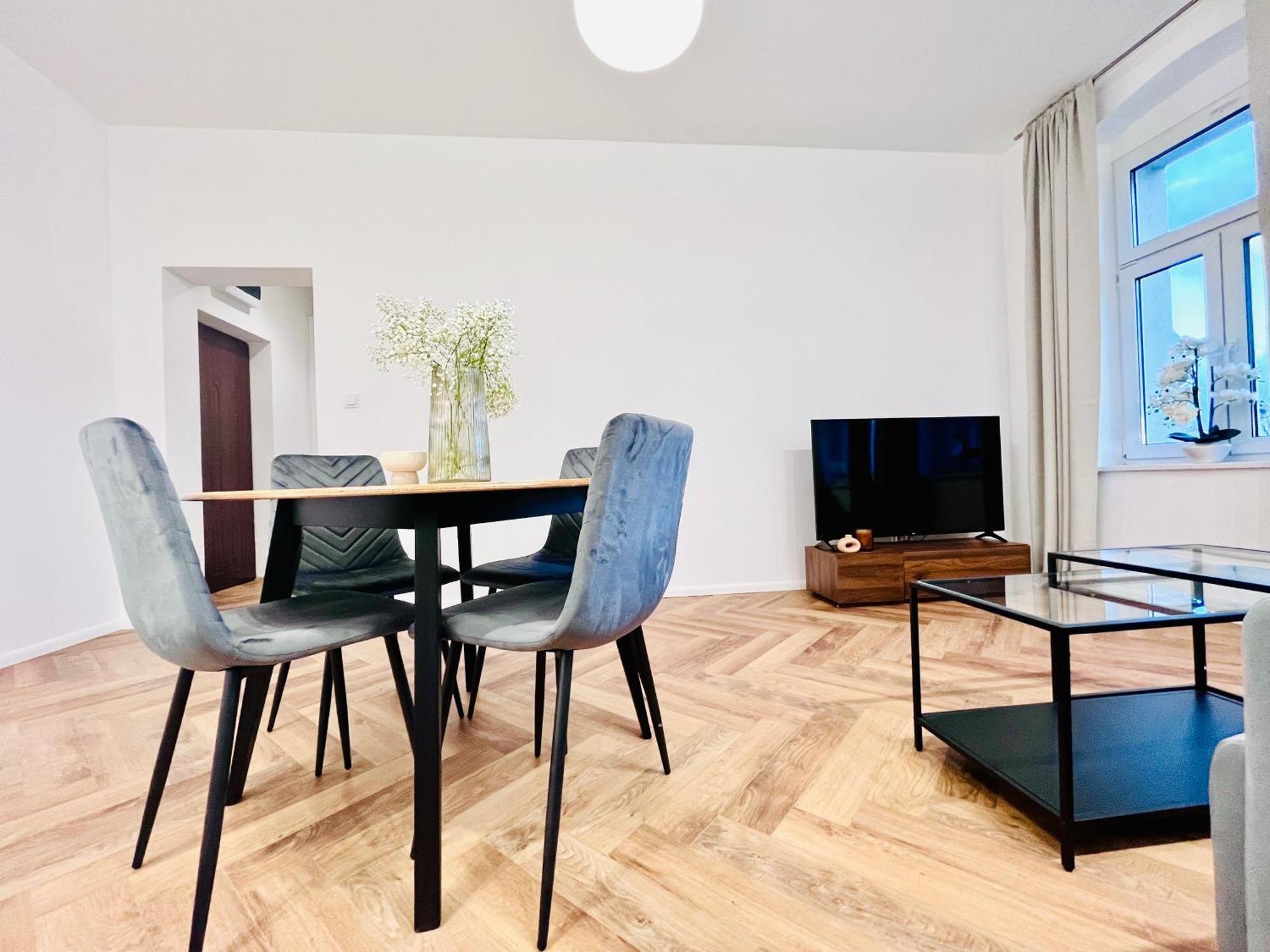Apartamenty Kamienica Centrum - 1 Maja Lubiń Kültér fotó