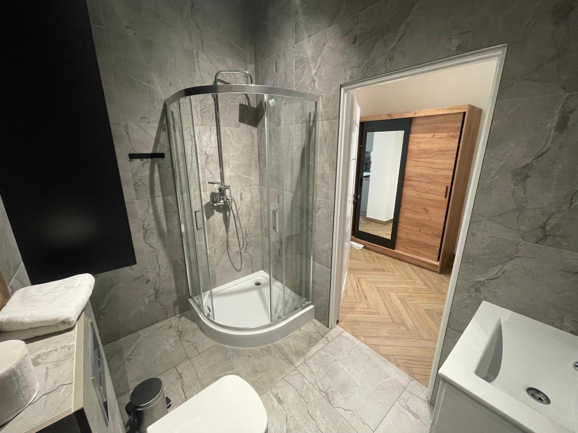 Apartamenty Kamienica Centrum - 1 Maja Lubiń Kültér fotó